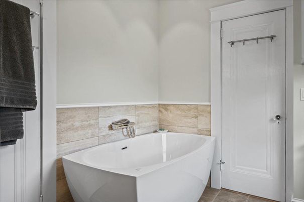 Bathroom, Free Standing Baths, Interior