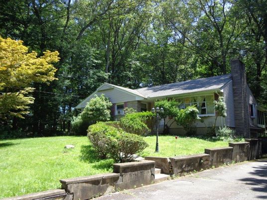 Backyard, Exterior, Facade, Ranch