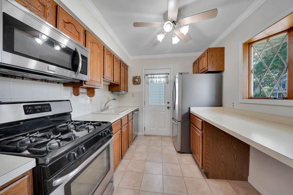 Interior, Kitchen, Stainless Steel Appliances