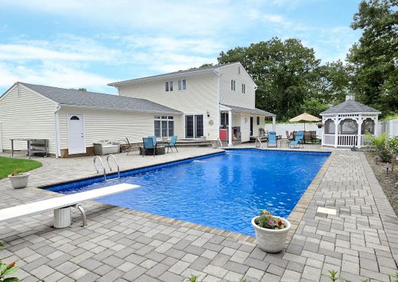 Exterior, Pool