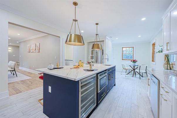 Dining room, Interior, Kitchen, Pendant Lights, Recessed Lighting, Wood Texture Flooring