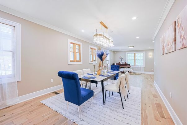 Chandelier, Dining room, Interior, Piano, Recessed Lighting, Wood Texture Flooring