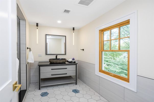 Bathroom, Interior, Recessed Lighting