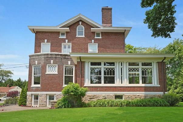 Exterior, Facade, Brick Facade, American Foursquare