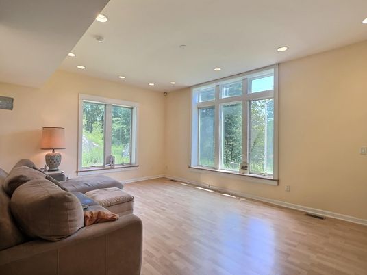 Empty room, Interior, Recessed Lighting, Wood Texture Flooring