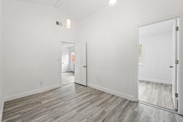 Empty room, Interior, Pendant Lights, Wood Texture Flooring