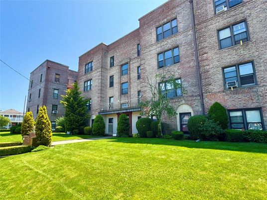 Backyard, Exterior, Facade, Brick Facade, Condo Building