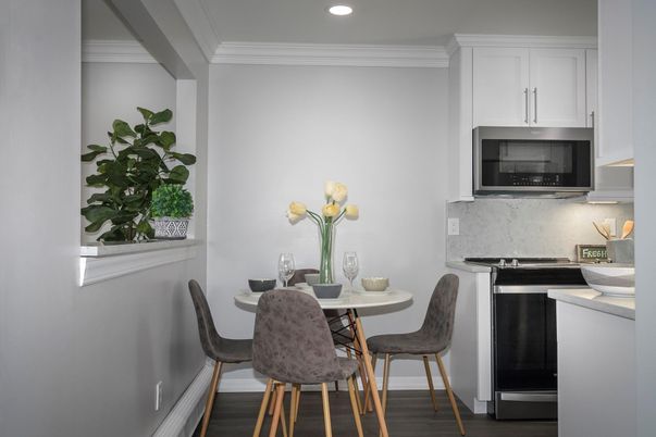 Dining room, Interior, Kitchen, Recessed Lighting, Wood Texture Flooring