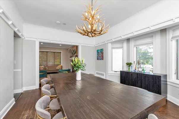 Chandelier, Dining room, Interior, Recessed Lighting, Wood Texture Flooring