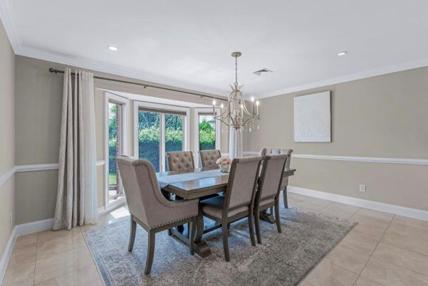 Chandelier, Dining room, Interior, Recessed Lighting