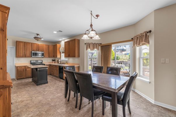 Chandelier, Dining room, Interior, Kitchen, Pendant Lights, Recessed Lighting