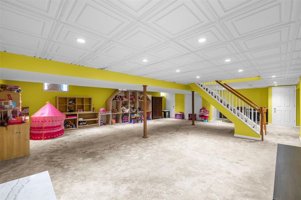 Game Room, Interior, Recessed Lighting