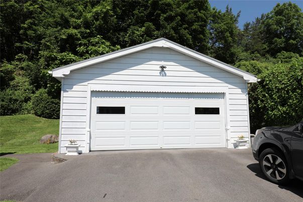 Detached Garage, Exterior