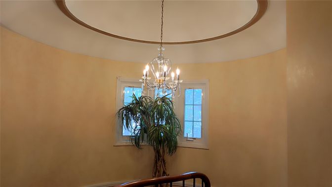 Chandelier, Interior