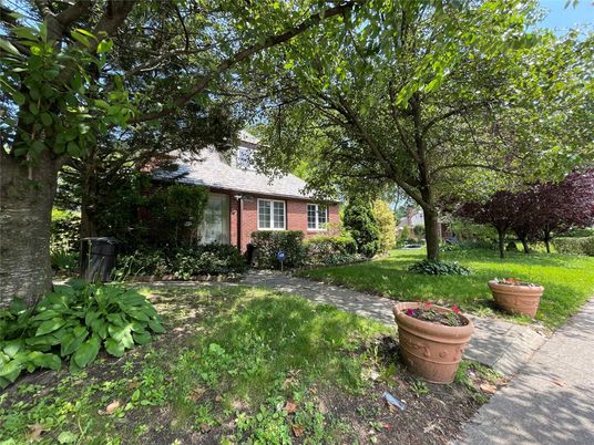 Exterior, Facade, Brick Facade, Cape Cod