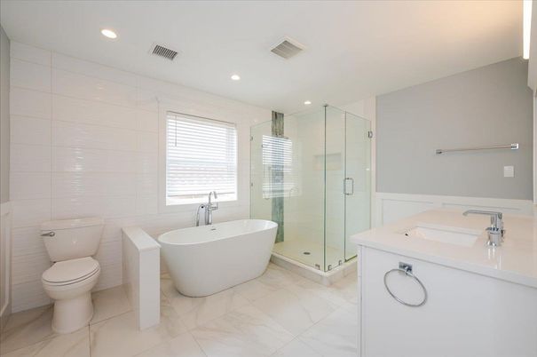 Bathroom, Dual Sink Vanities, Free Standing Baths, Glass Shower, Interior, Marble, Recessed Lighting