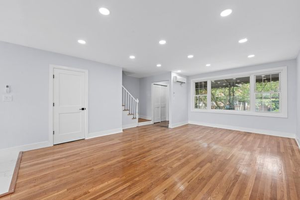 Empty room, Interior, Recessed Lighting, Wood Texture Flooring