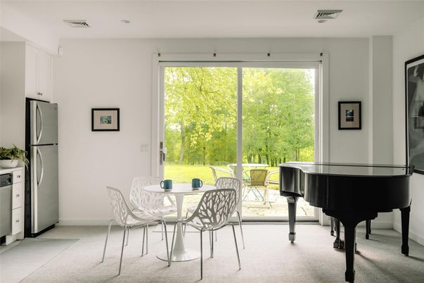 Dining room, Interior, Kitchen, Piano, Recessed Lighting
