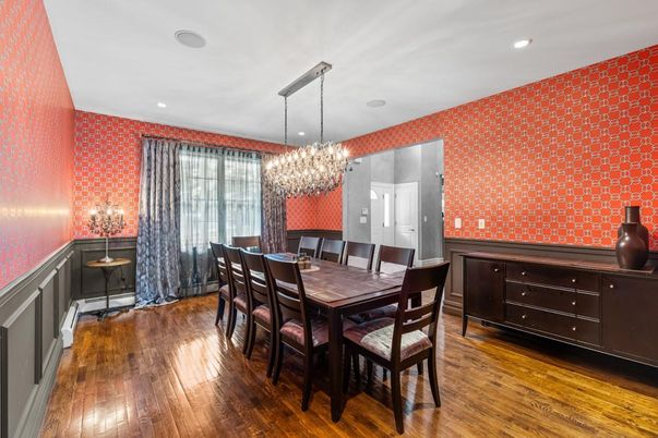 Chandelier, Dining room, Interior, Recessed Lighting, Wood Texture Flooring