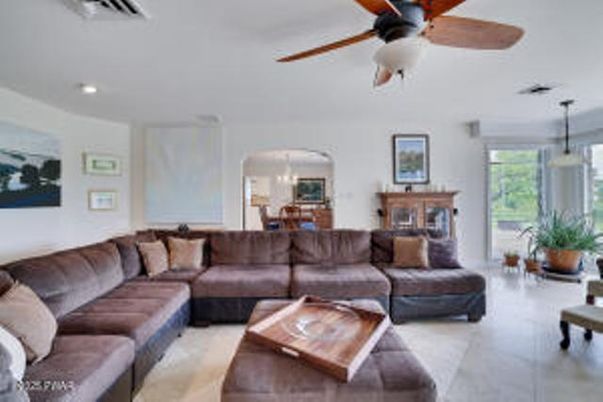 Dining room, Interior, Living room, Pendant Lights, Recessed Lighting