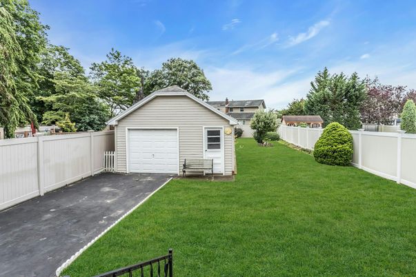 Backyard, Detached Garage, Exterior