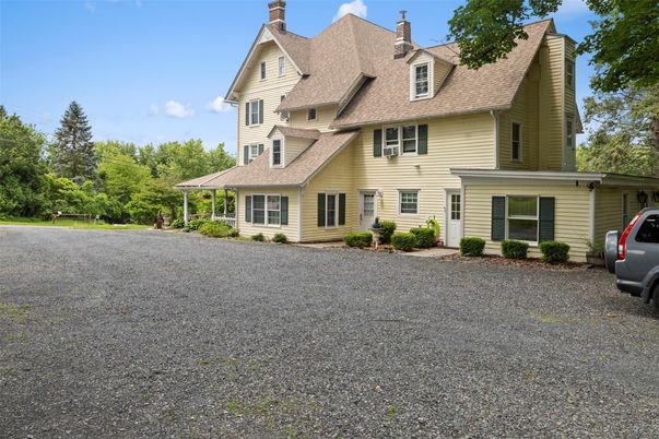 Backyard, Exterior, Facade, Queen Anne Victorian