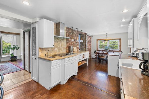 Dining room, Interior, Kitchen, Pendant Lights, Recessed Lighting, Stone Walls, Wood Texture Flooring