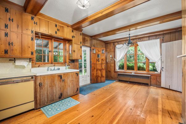 Chandelier, Interior, Kitchen, Wooden Beams, Wood Texture Flooring, Wooden Walls