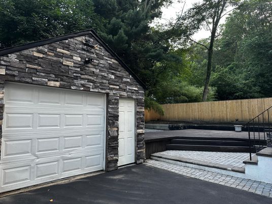 Detached Garage, Exterior