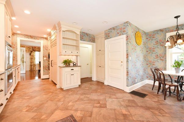 Chandelier, Dining room, Interior, Kitchen, Recessed Lighting