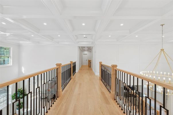 Interior, Pendant Lights, Recessed Lighting, Wood Texture Flooring