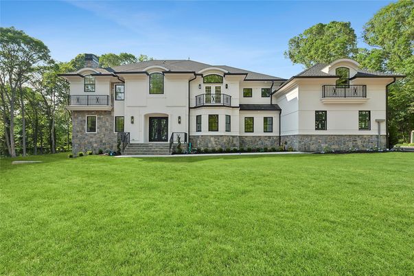 Backyard, Exterior, Facade, French Provincial
