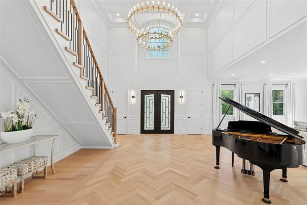 Chandelier, Interior, Piano, Recessed Lighting, Wood Texture Flooring