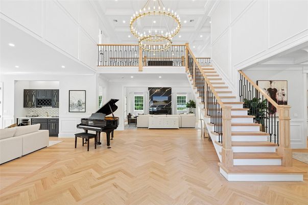 Chandelier, Interior, Piano, Recessed Lighting, Wood Texture Flooring