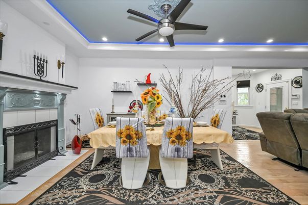 Dining room, Fireplace, Interior, Recessed Lighting, Wood Texture Flooring