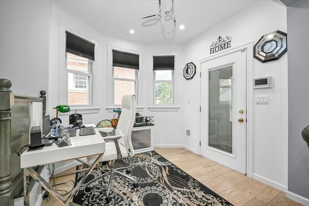 Home Office, Interior, Recessed Lighting, Wood Texture Flooring