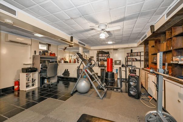 Fitness Equipment, Interior