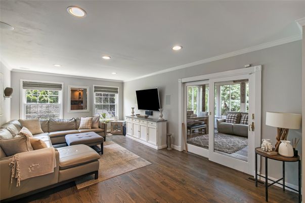 Interior, Living room, Recessed Lighting, Wood Texture Flooring