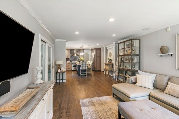 Dining room, Interior, Kitchen, Living room, Pendant Lights, Recessed Lighting, Stainless Steel Appliances, Wood Texture Flooring
