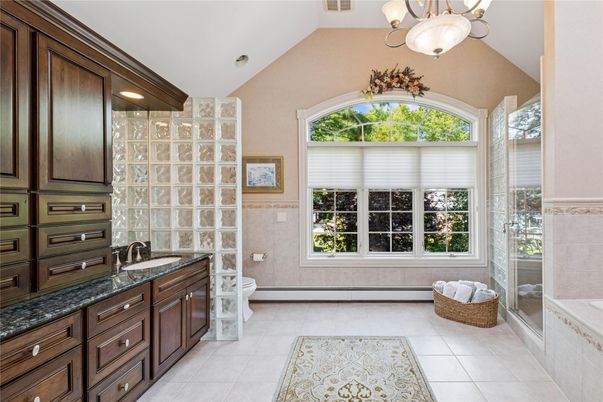 Bathroom, Dual Sink Vanities, Interior, Pendant Lights, Recessed Lighting