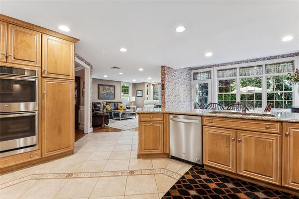 Interior, Kitchen, Living room, Recessed Lighting, Stainless Steel Appliances