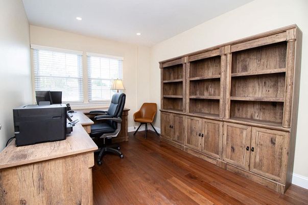 Home Office, Interior, Recessed Lighting, Wood Texture Flooring