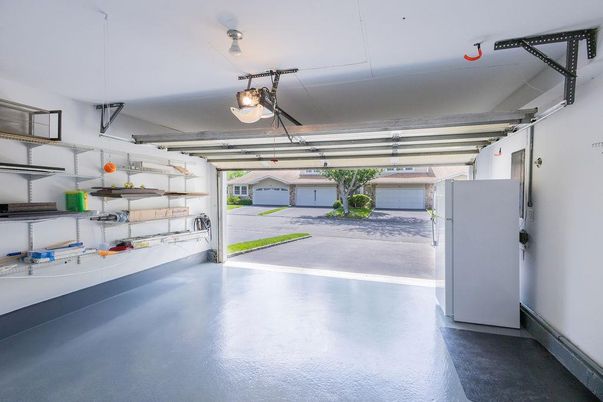 Garage, Interior