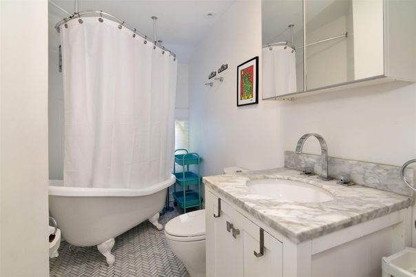 Bathroom, Free Standing Baths, Interior