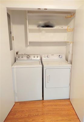 Interior, Utility Closets, Washer, Wood Texture Flooring
