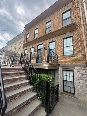 Exterior, Facade, Brick Facade, Rowhouse