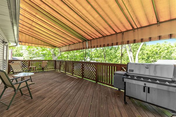 Exterior, Wood Texture Flooring