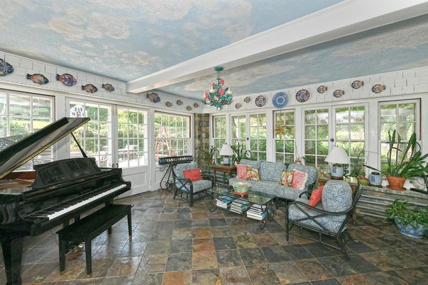 Interior, Living room, Piano