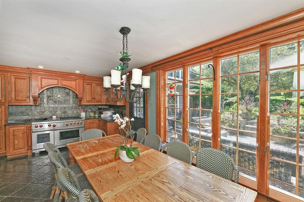 Chandelier, Dining room, Interior, Kitchen, Recessed Lighting, Stainless Steel Appliances