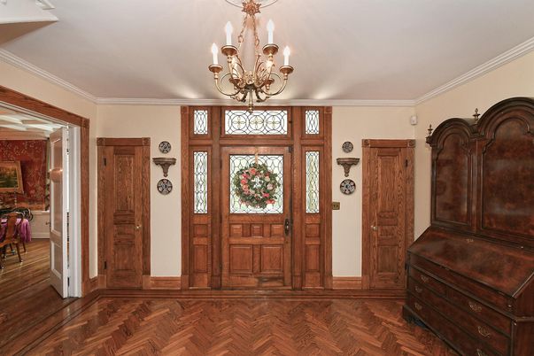 Chandelier, Interior, Wood Texture Flooring